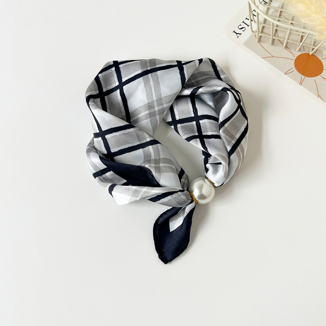 Luxury Magnetic Buckle Silk Sc - Scarf Silk Square 评论和价格